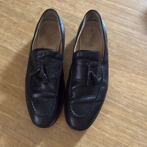 Men’s Jones black tassle loafers size U.S. 8.5